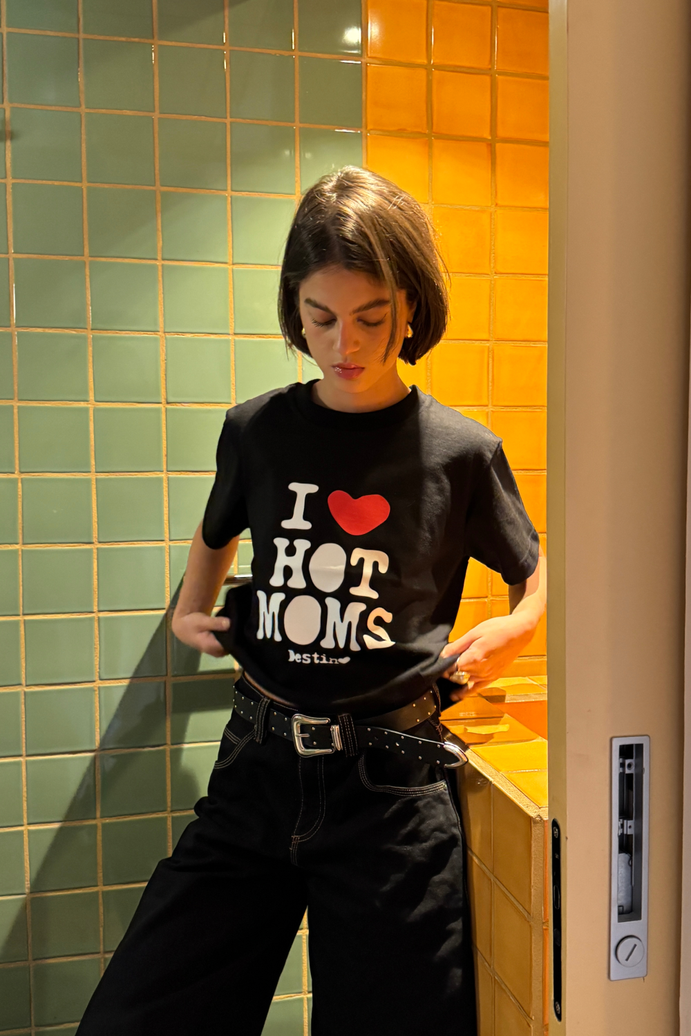 Hot Moms Crop Tee Black