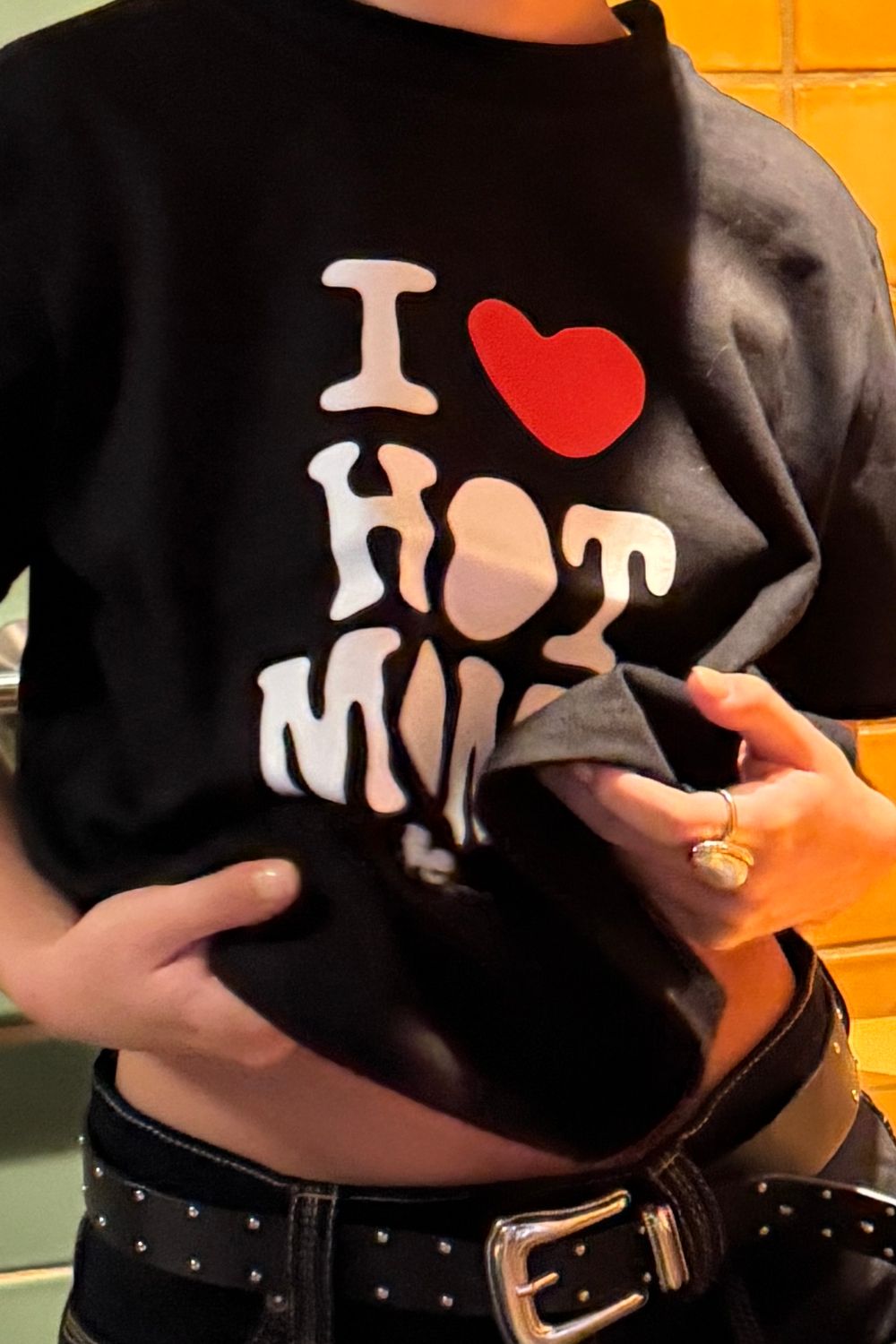 Hot Moms Crop Tee Black