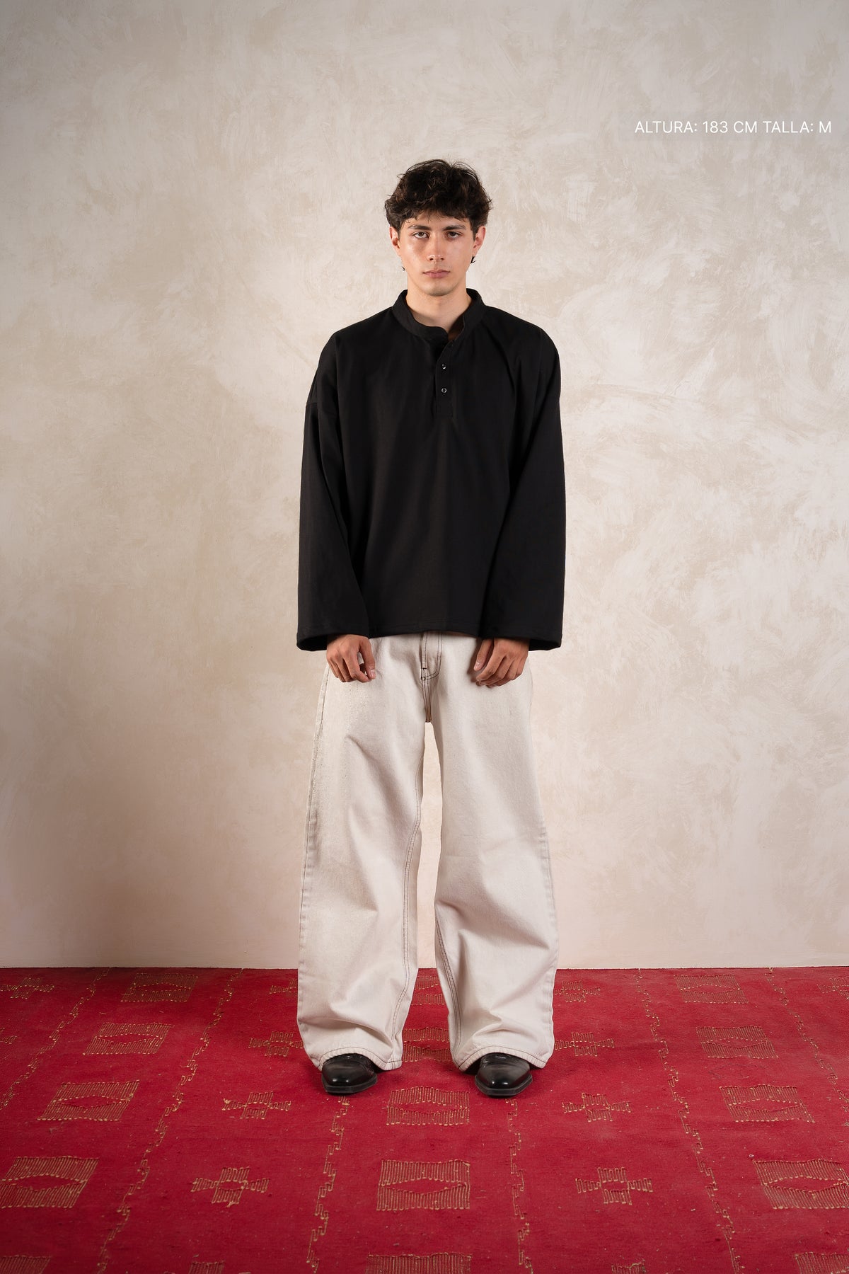 Maho Henley Longsleeve Black