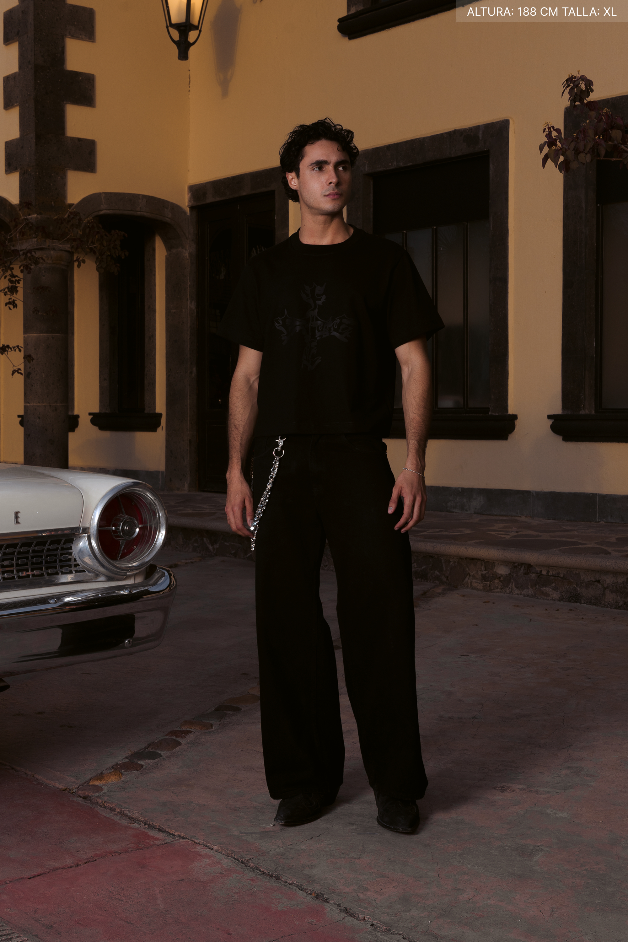 Letter Cross Crop Tee Black