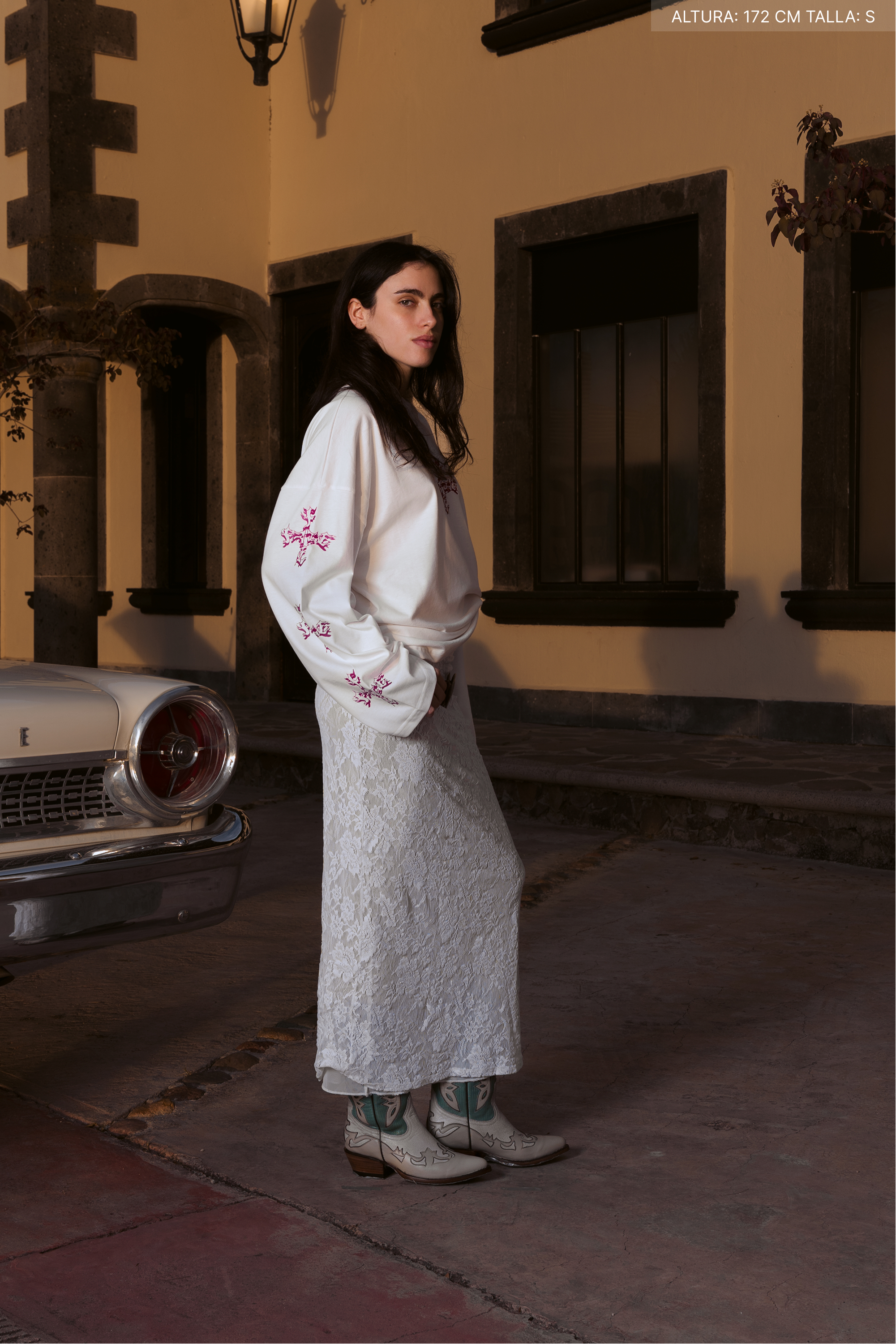 Letter Cross Longsleeve Ivory