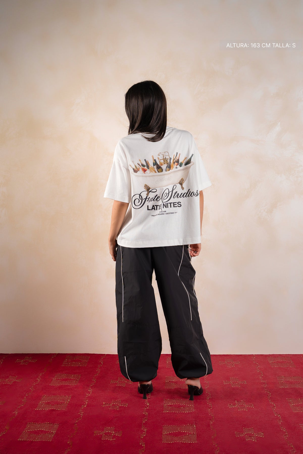 Champagne Service Tee Ivory