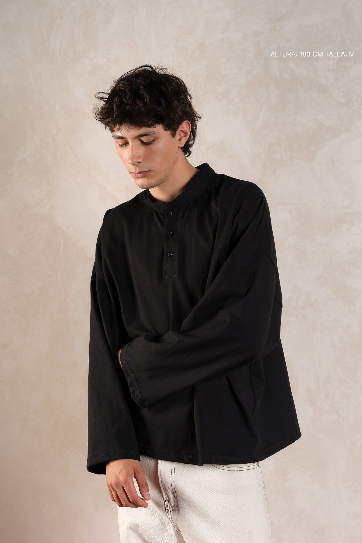 Maho Henley Longsleeve Black