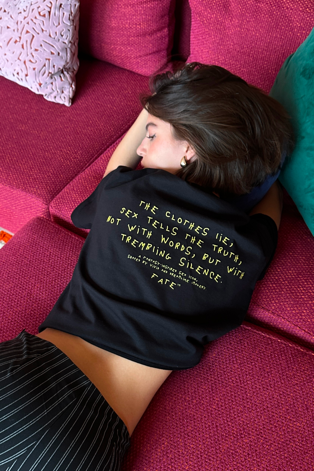 Clothes Lie Crop Tee Black