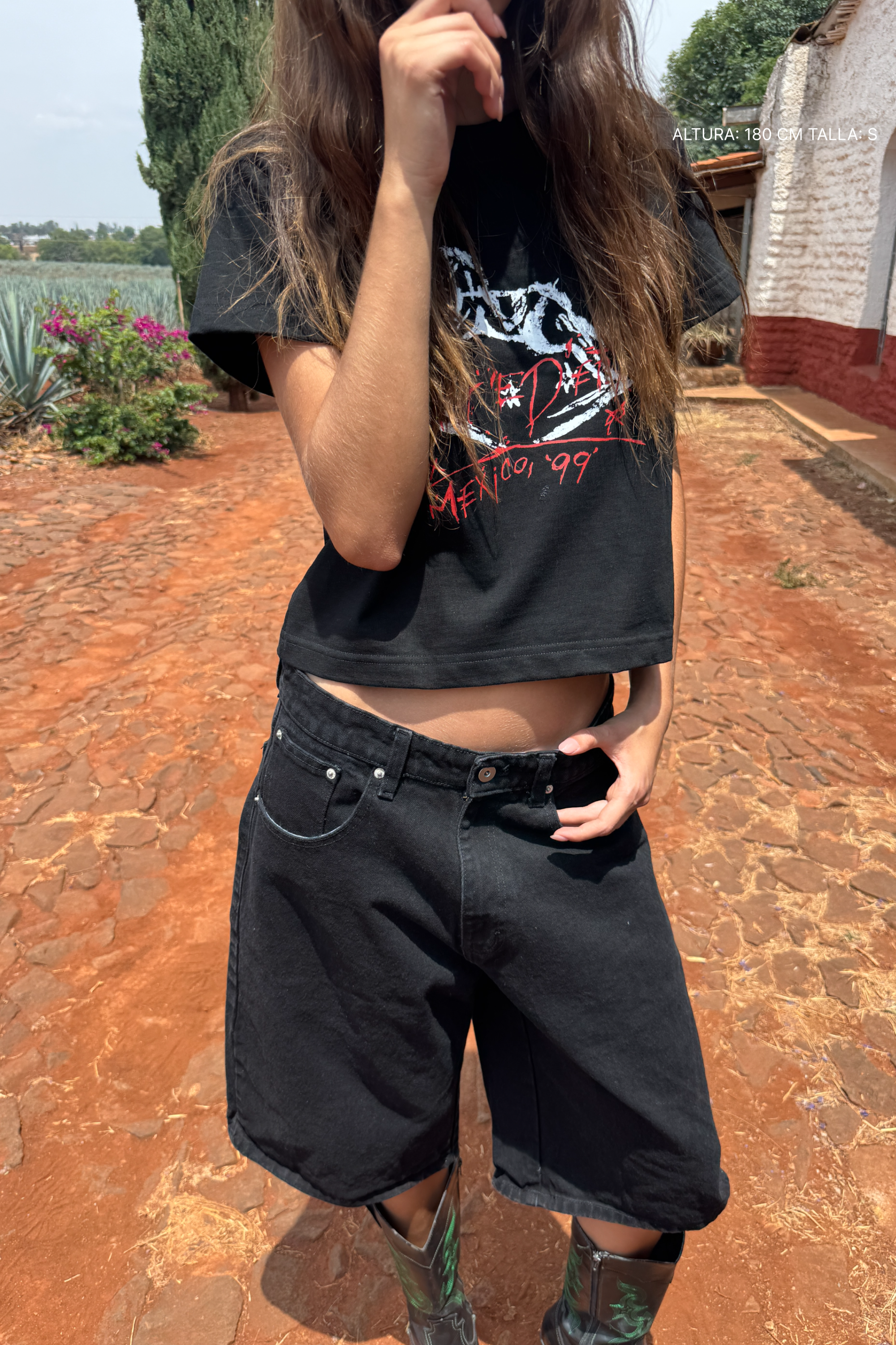 Fate Rodeo Noir Crop Tee Black