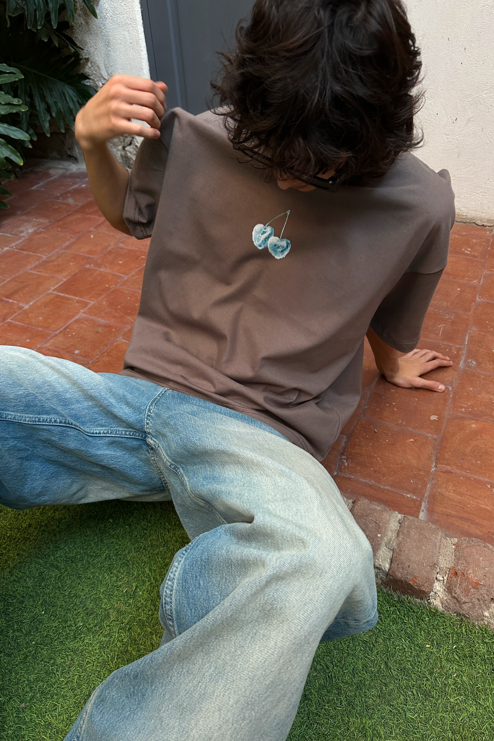 Cold Hearts Tee Taupe