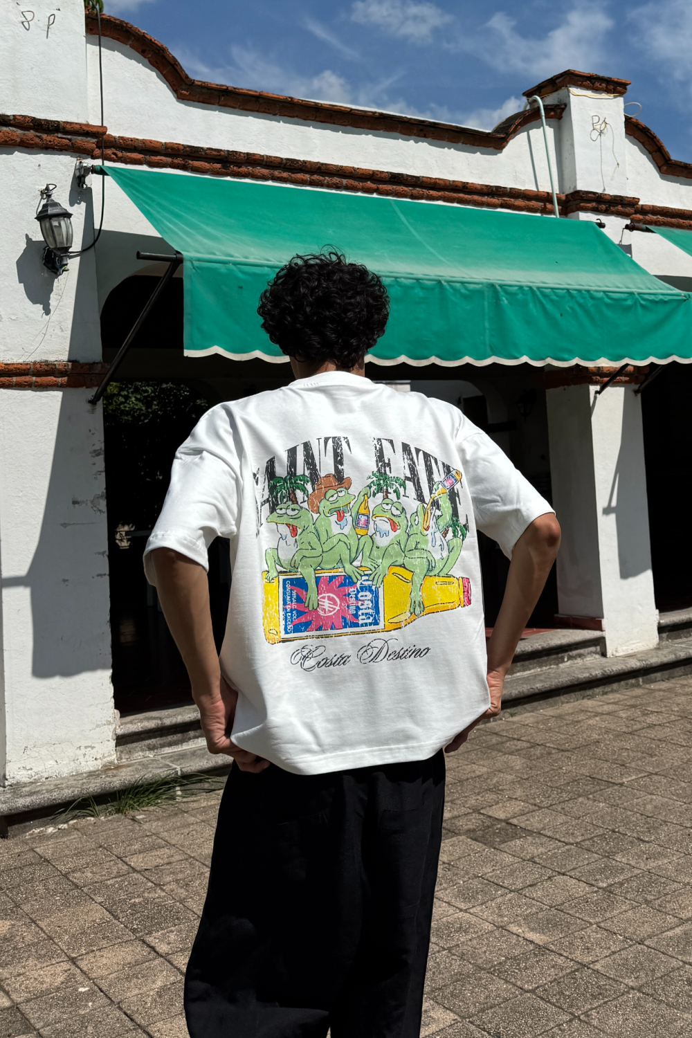 Drunk Frogs Tee Ivory