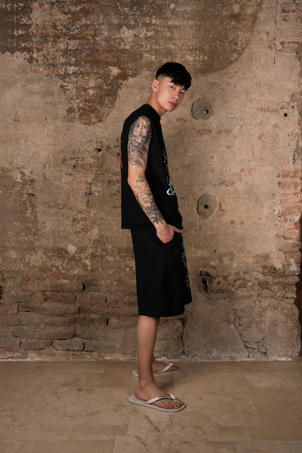 Tanned Donkey Tank Top Black