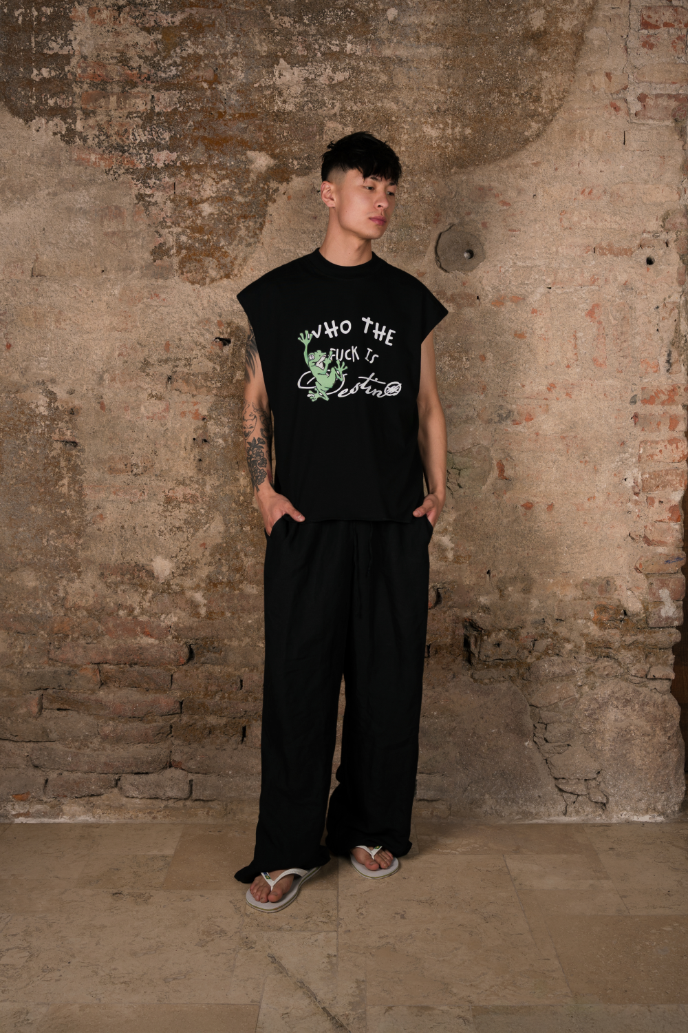 Who is Destino Tank Top Black