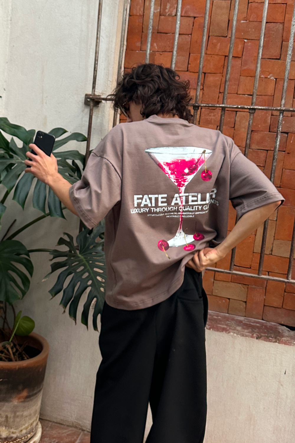 Wine Atelier Tee Taupe