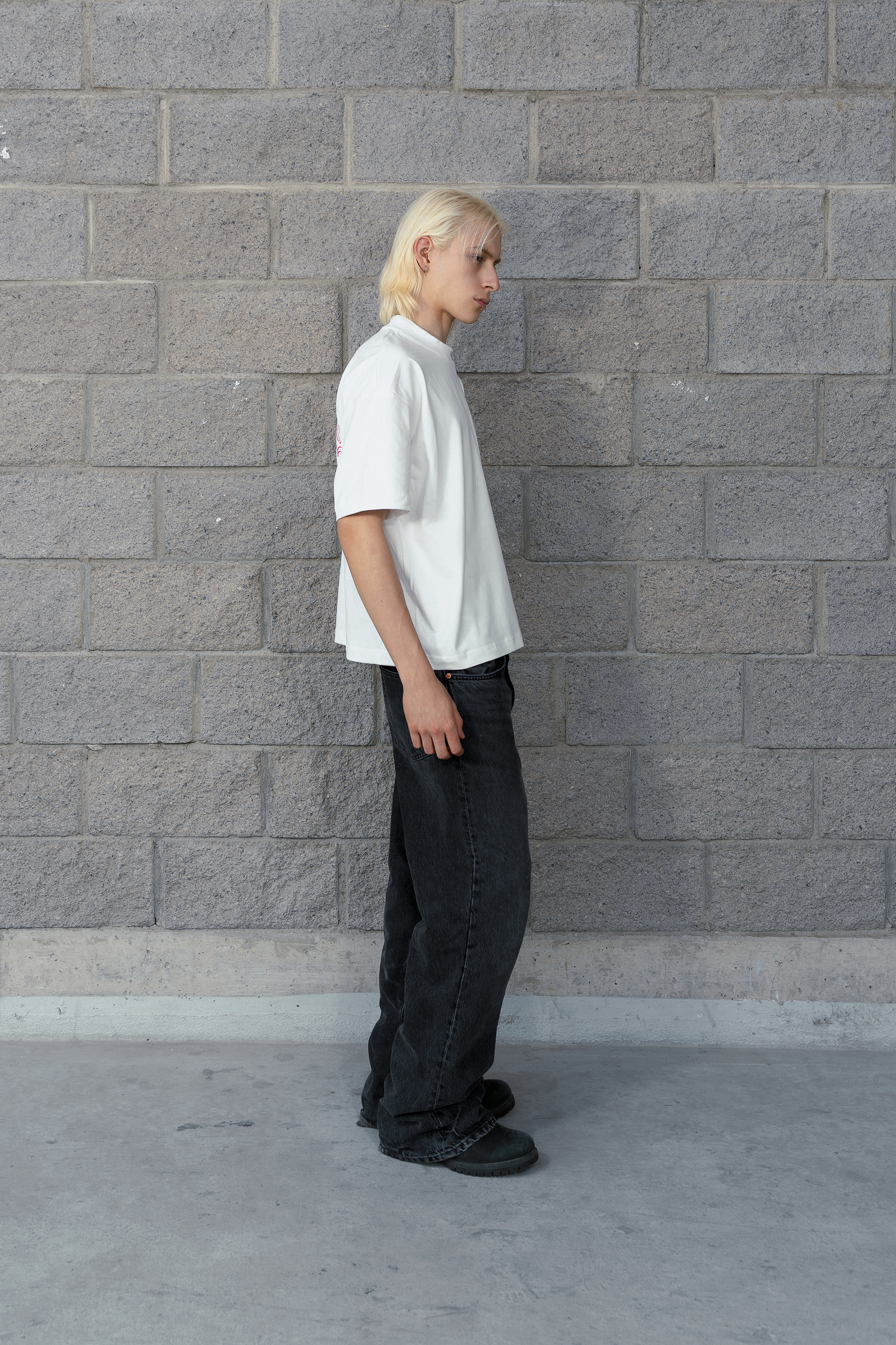 Gothic Sparks Tee Ivory