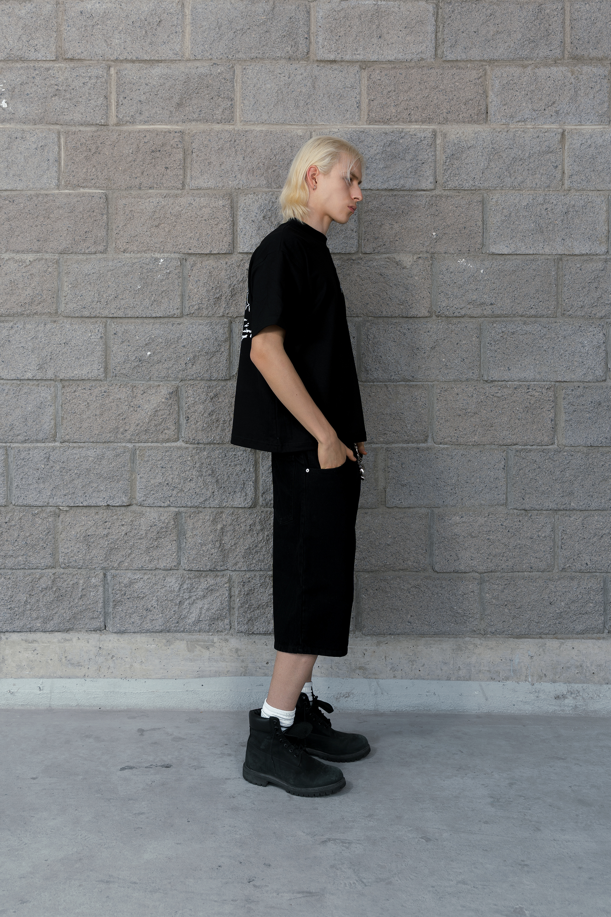 Gothic Sparks Tee Black