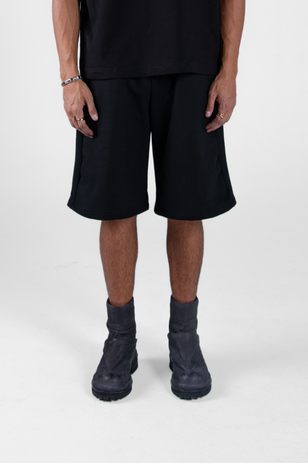 Vantablack Baggy Shorts 450 GSM