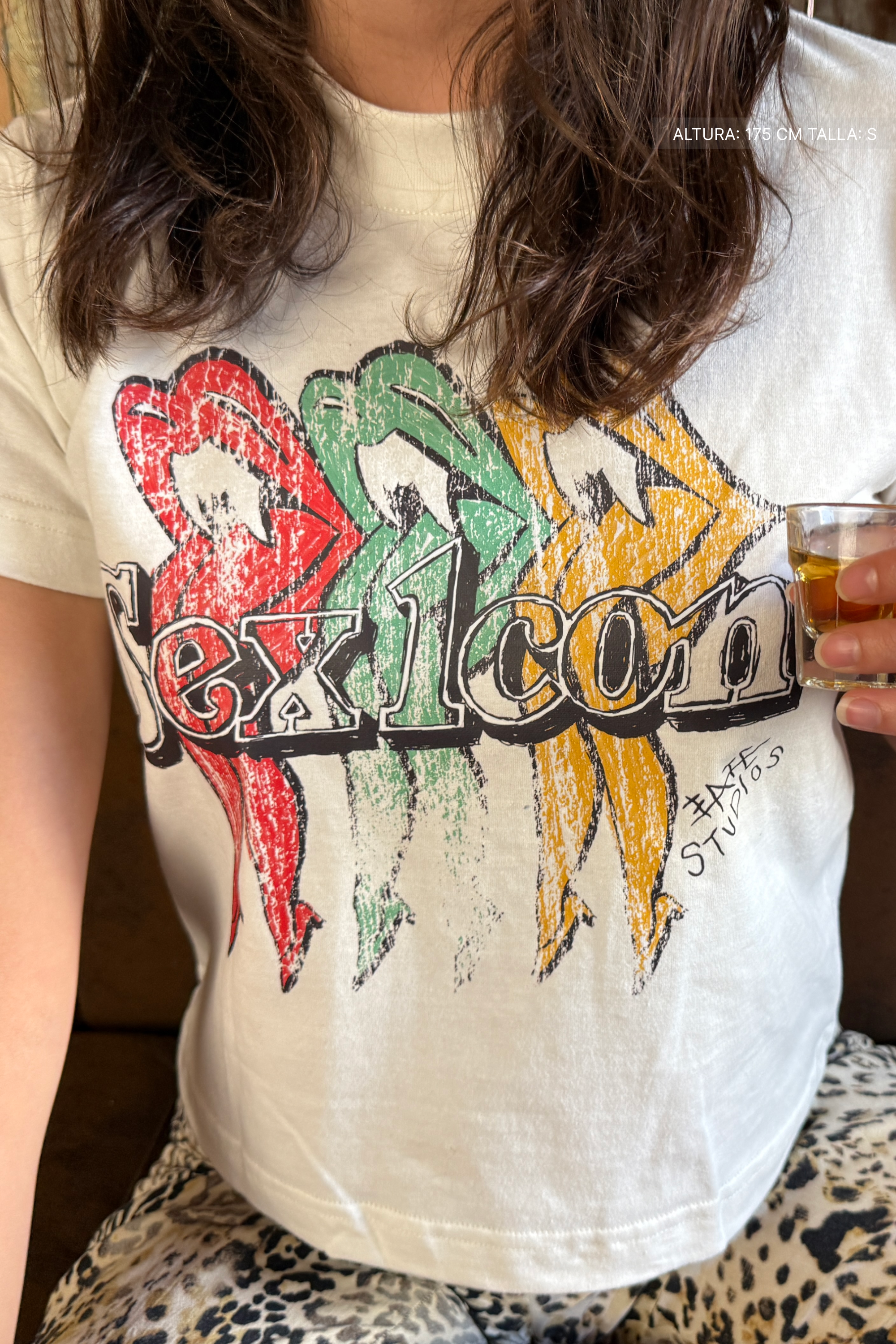 Rolling Lips Crop Tee Ivory
