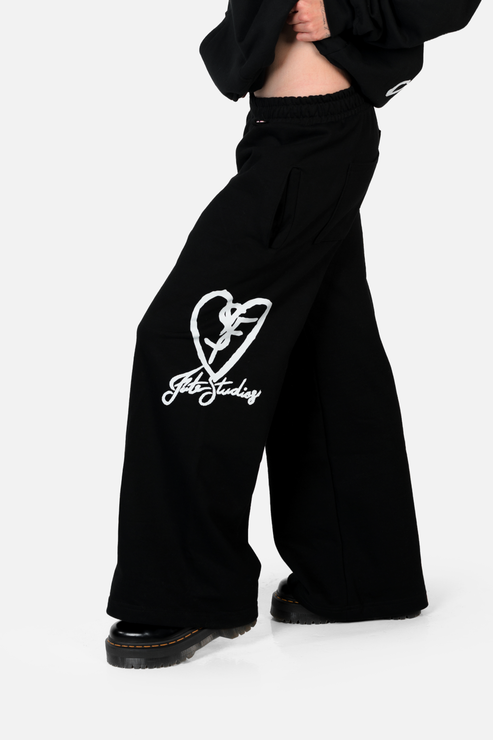 SF Heart Fate Studios Wide Pants Vantablack