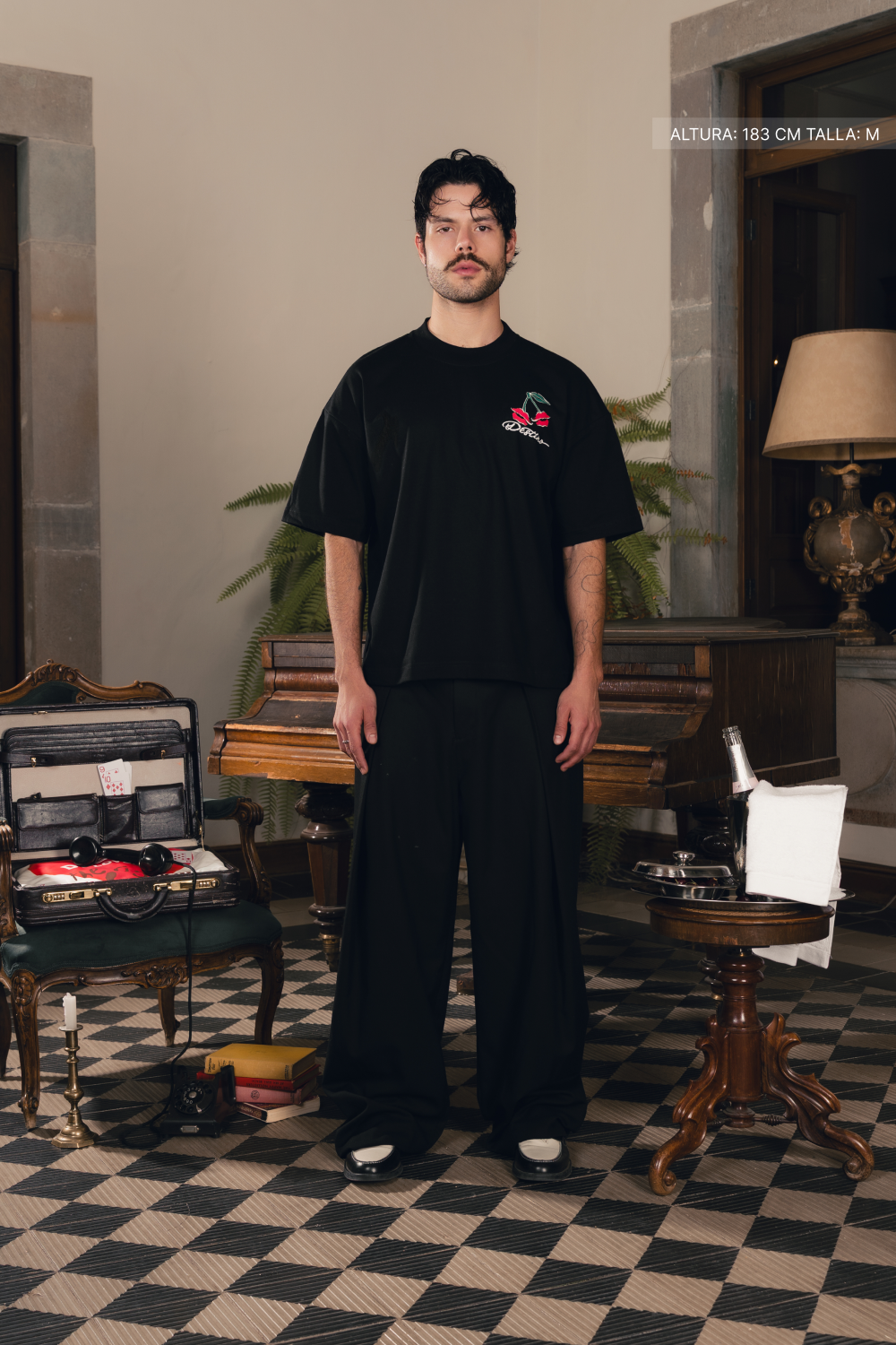 Sweet Lips Tee Black