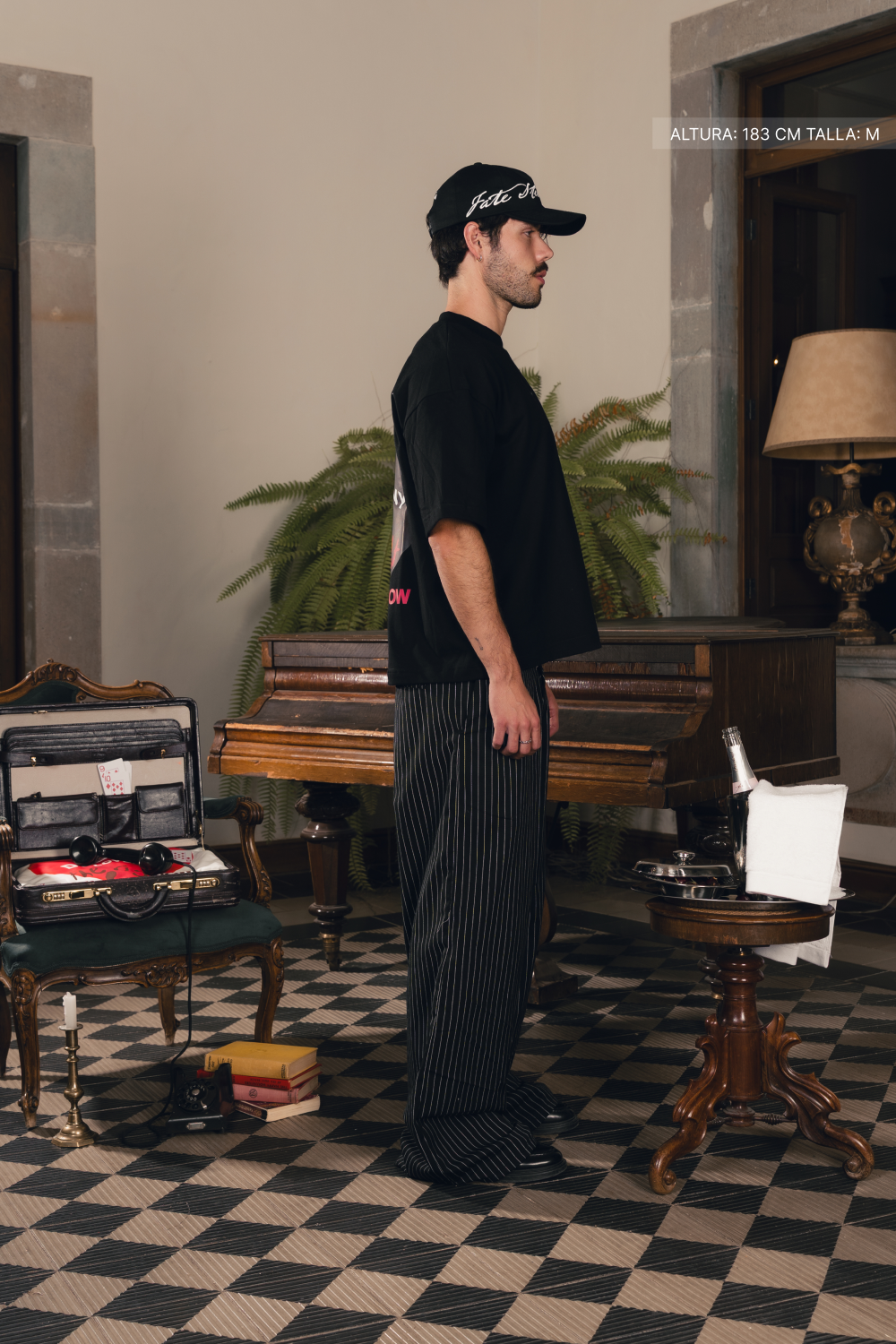 The Right Time Tee Black