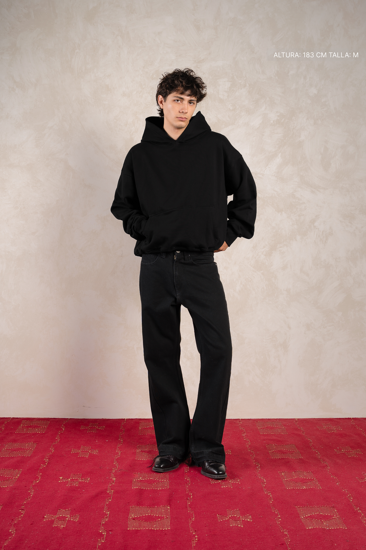 Basic Hoodie Black — foto 2