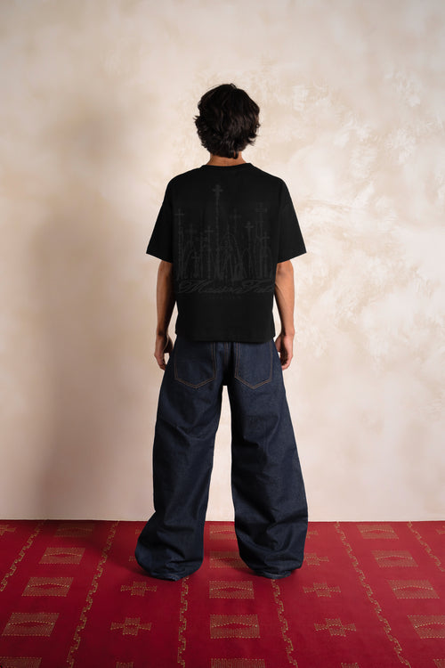 Cathedral Tee Black — Editorial FATE · Espalda · Lookbook 2026-09-21