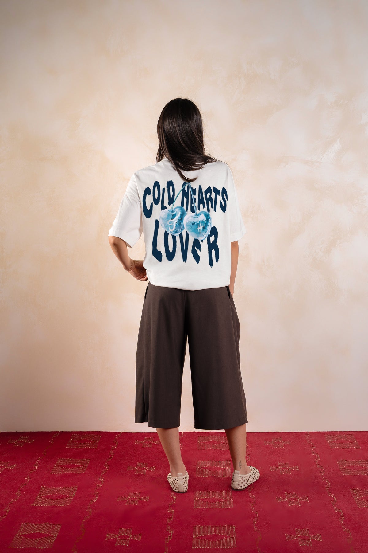 Cold Hearts Tee Ivory — Editorial FATE · Espalda · Lookbook 2026-09-21