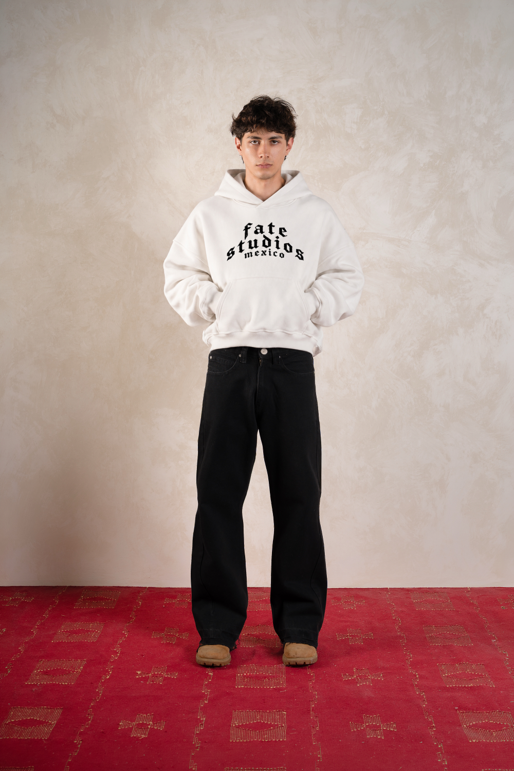 Mexico 77 Hoodie Ivory — Modelo frente