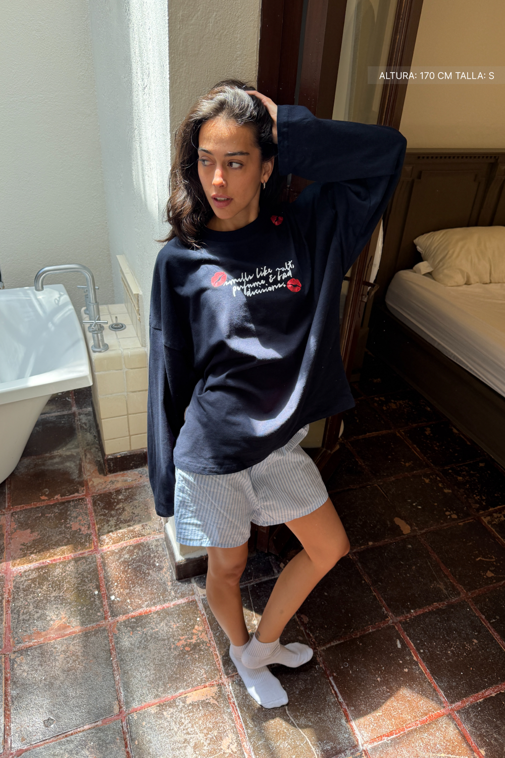 Midnight Kiss Longsleeve Navy Blue · 05