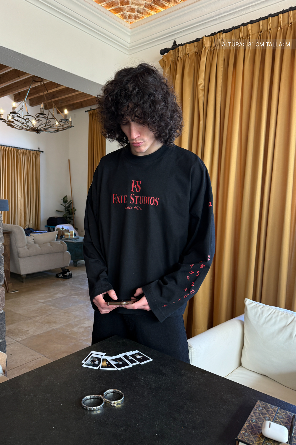 No One Loses Time Longsleeve Black · 06