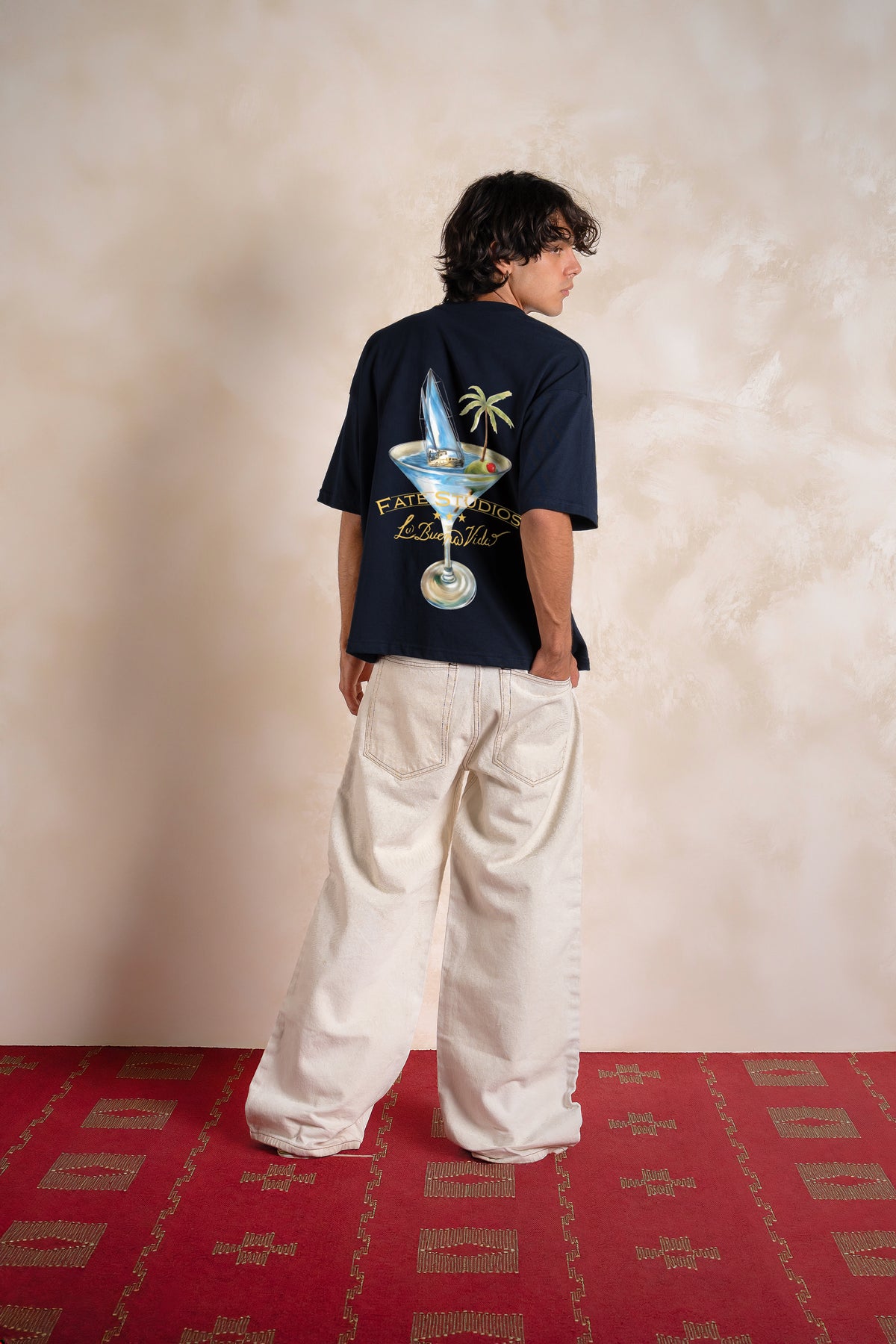 Sail Away Tee Navy Blue — Editorial FATE · Espalda · Lookbook 2026-09-21